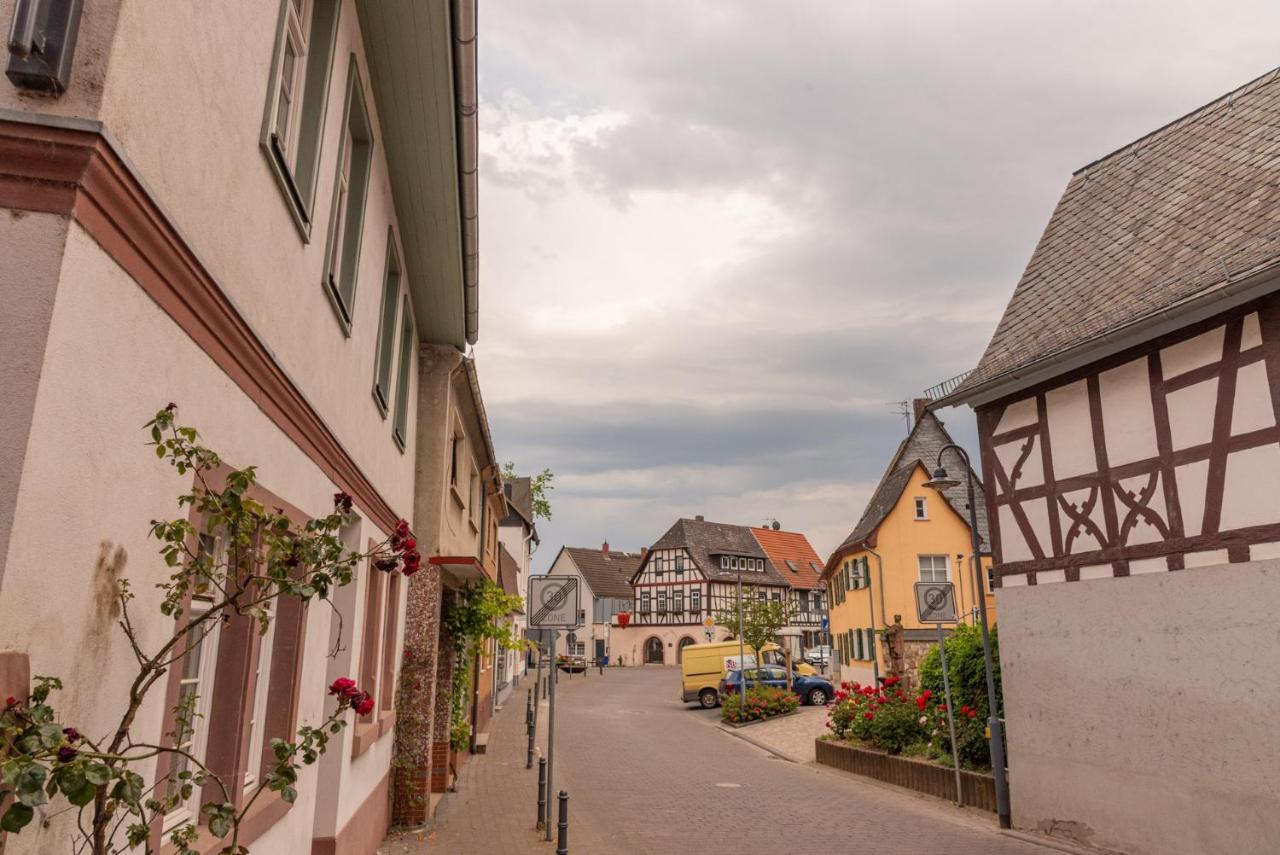 Designer Unterkunft In 15. Jahrhundert Altbau 75 M² Fuer Max. 4 Personen Apartamento Eltville am Rhein Exterior foto