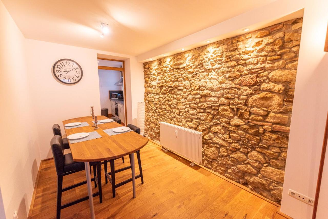Designer Unterkunft In 15. Jahrhundert Altbau 75 M² Fuer Max. 4 Personen Apartamento Eltville am Rhein Exterior foto