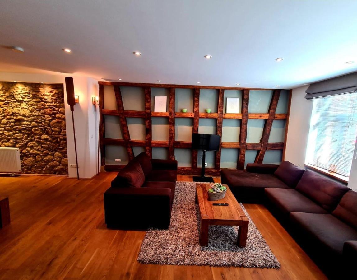 Designer Unterkunft In 15. Jahrhundert Altbau 75 M² Fuer Max. 4 Personen Apartamento Eltville am Rhein Exterior foto